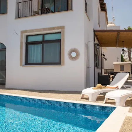 Sunnyvillas 3br Private Pool An2 度假居 *